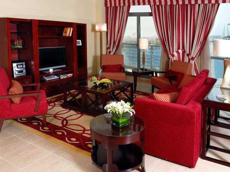 Marriott Executive Apartments Manama, Bahrain Exterior foto A living room at the Jumeirah Emirates Towers Hotel